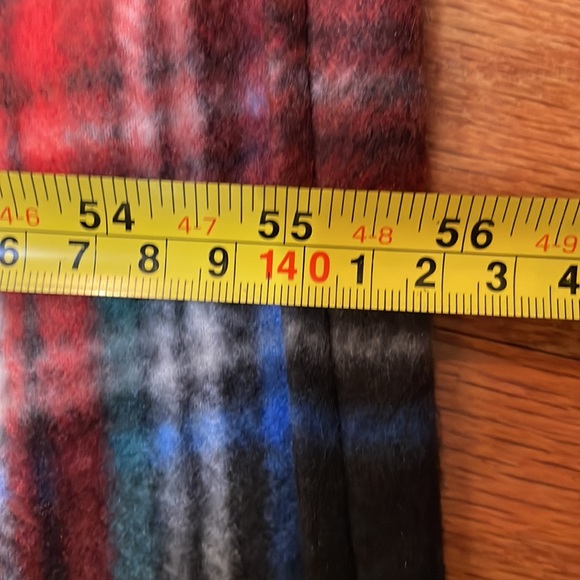 Throw 63 x 56 plaid Hand crafted Blue Green Multi Colors Polar Fleece - Picture 5 of 5
